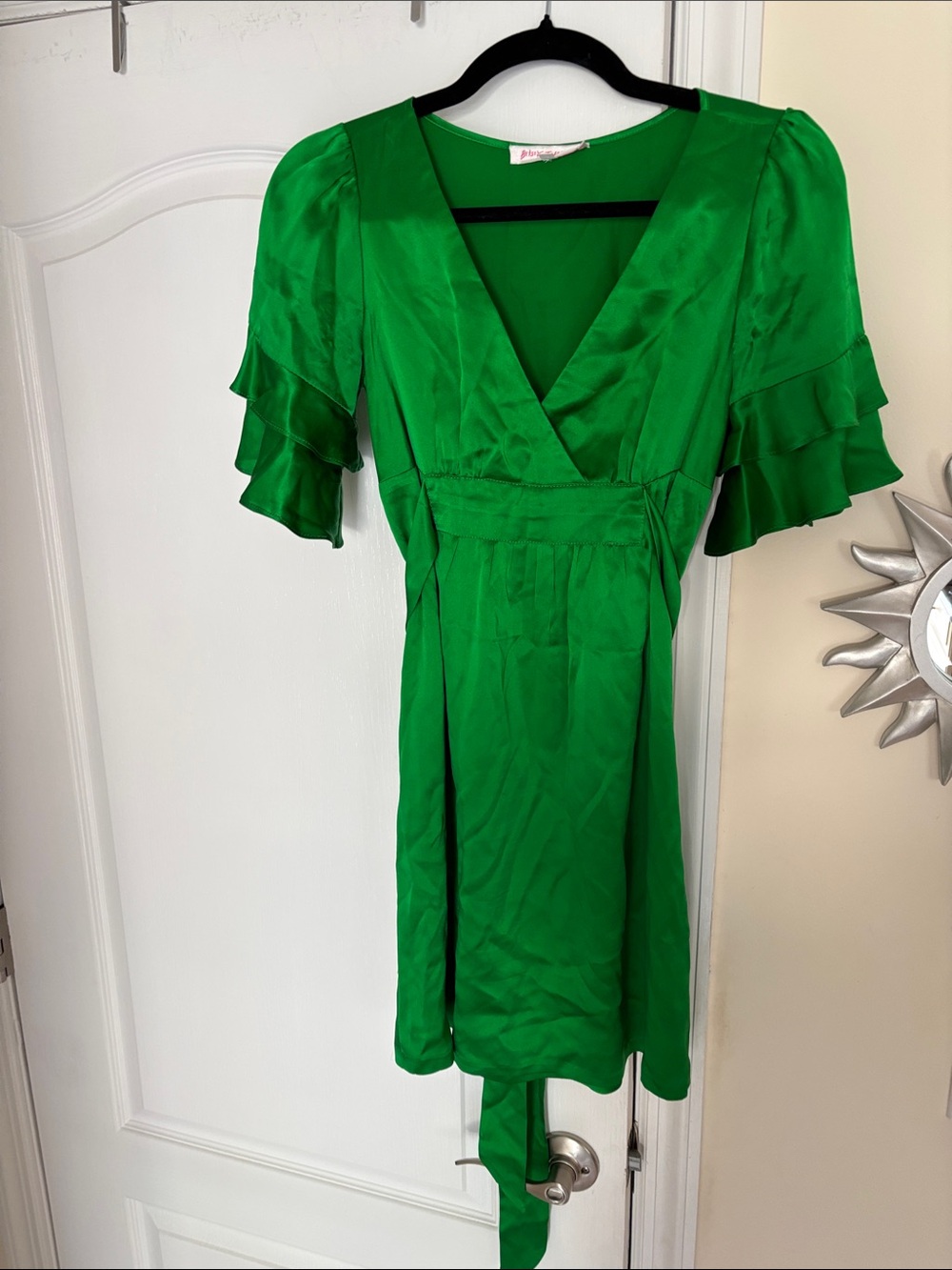 Betsey Johnson Ladies Emerald Green Silk V-Neck Ruffle Sleeve Dress-2-Vintage